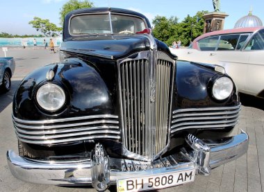 Odessa, Ukrayna - 10 Haziran 2011: geleneksel sergi geri efsanevi lüks retro otomobil, sanat, odessa, Ukrayna potemkin merdivenleri 10 Haziran 2011 tarihinde dünyanın her yerinden en iyi örnekleri.