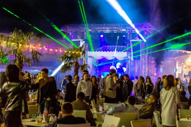 Odessa - 22 Haziran: yeni bir modern ışık göster: yeni eğlence ziyaretçi tatil tatil sezon, 22 Haziran 2014, Odessa, Ukrayna yaz için gece kulübü hediyeler