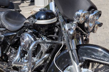 Odessa, Ukrayna 16 Ağustos 2017. Benzersiz motosiklet modellerinin benzersiz, efsanevi eski ve modern pahalı bisikleti otomatik toplayıcıları sergisinde geleneksel sergisinde gösterdi. Bisiklet gösterisi