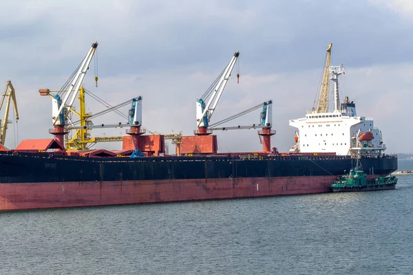 Odessa Oekraïne April Maritieme Vrachtschip Aangemeerd Haven Van Odessa Zeehaven — Stockfoto