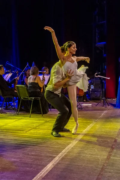 Odessa Ukraina Sie 2018 Para Tancerzy Baletowych Tańczą Taniec Miłości — Zdjęcie stockowe