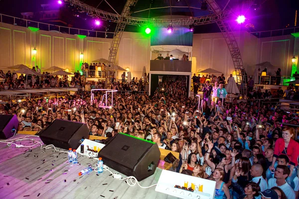Odessa Ucraina Maggio 2014 Grande Folla Persone Che Divertono Nightclub — Foto Stock