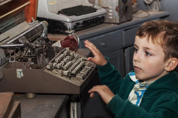 Nikolayev Ukraina Cirka 2013 Złamane Stary Opuszczony Vintage Mechanicznych Maszyn — Zdjęcie stockowe