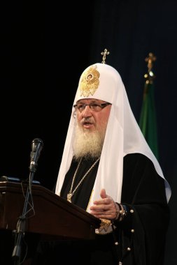 Odessa, Ukrayna, Patrik, tüm Rusya Kirill onur kutlamalarda yıldönümü Rusya vaftiz - 20 Temmuz 2010 itibariyle: Patrik Kirill Ulusal opera binası içinde Ukrayna halkının mübarek