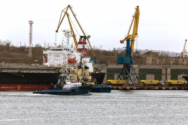 Odessa Ucraina Circa 2017 Nave Carico Container Industriale Con Gru — Foto Stock