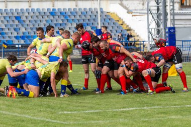 Odessa, Ukrayna - 15 Mayıs 2016: Yarı final UEFA Kupa Rugby. Ukrayna ekibi ile Moldova arasındaki gergin oyun. Avrupa Kupası Rws IRB gümüş madalya için savaş