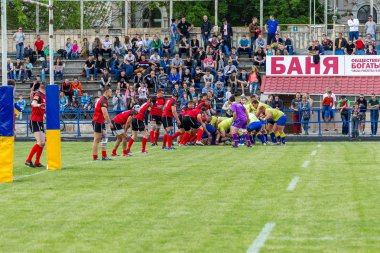 Odessa, Ukrayna - 15 Mayıs 2016: Yarı final UEFA Kupa Rugby. Ukrayna ekibi ile Moldova arasındaki gergin oyun. Avrupa Kupası Rws IRB gümüş madalya için savaş
