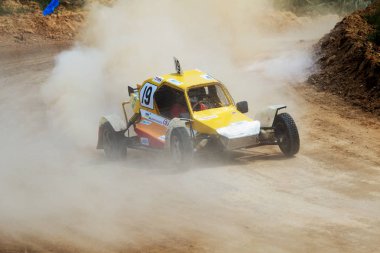 Odessa, Ukrayna - 29 Haziran: Ukrayna Kupası Şampiyonası motocross yarış pisti Zhivagova dağ, Odessa. Yetişkin biniciler ve çocuklar, 29 Haziran 2013 Odessa, Ukrayna