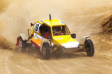 Odessa, Ukrayna - 29 Haziran: Ukrayna Kupası Şampiyonası motocross yarış pisti Zhivagova dağ, Odessa. Yetişkin biniciler ve çocuklar, 29 Haziran 2013 Odessa, Ukrayna