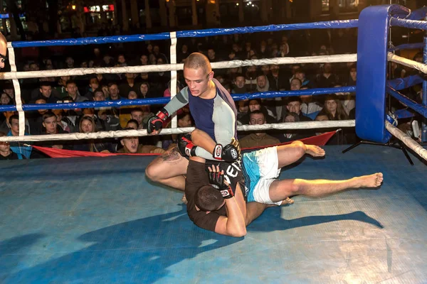 Odessa Ucrânia Outubro 2015 Lutas Regionais Ringue Atletismo Mma Lutadores — Fotografia de Stock