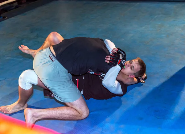 Odessa Ucrânia Outubro 2015 Lutas Regionais Ringue Atletismo Mma Lutadores — Fotografia de Stock