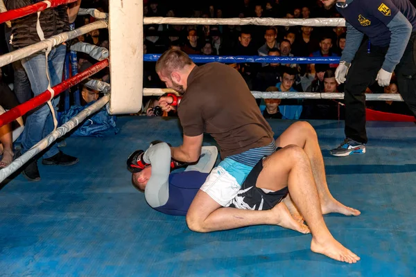 Odessa Ucrânia Outubro 2015 Lutas Regionais Ringue Atletismo Mma Lutadores — Fotografia de Stock