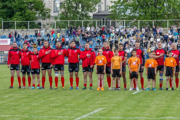 Odessa, Ukrayna - 15 Mayıs 2016: Yarı final UEFA Kupa Rugby. Ukrayna ekibi ile Moldova arasındaki gergin oyun. Avrupa Kupası Rws IRB gümüş madalya için savaş