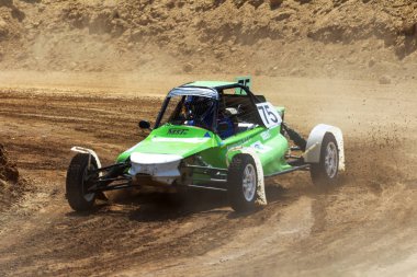 Odessa, Ukrayna - 29 Haziran: Ukrayna Kupası Şampiyonası motocross yarış pisti Zhivagova dağ, Odessa. Yetişkin biniciler ve çocuklar, 29 Haziran 2013 Odessa, Ukrayna