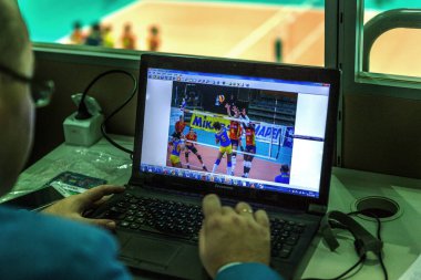 Odessa, Ukrayna - 15 Eylül 2016: Bayanlar Voleybol Avrupa şampiyonasında. Ukrayna ve Ulusal Kadın İspanya Milli takım oyunu. İspanya kırmızı. 2: 3