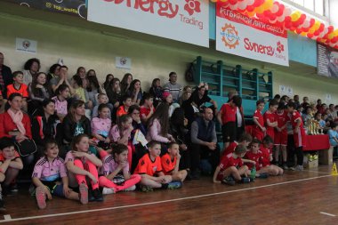 Odessa, Ukrayna - 29 Nisan 2017: rugby ligi özel spor okulu odessa maçın sırasında oyuncular destekleyen seyirci