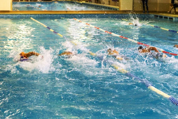 오데사 우크라이나 2016 우크라이나어 챔피언쉽 트라이 애슬론 수영장에서 수영을 스포츠 — 스톡 사진
