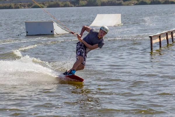 Odessa Ukraina September 2017 Wake Park Sommaren Beach Vattensporter Idrottaren — Stockfoto