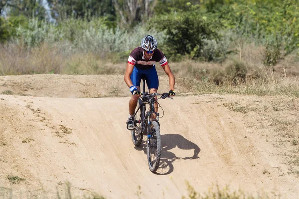 오데사 우크라이나 2018 스포츠 자전거에 선수는 지형에 Cyclocross 스포츠 스포츠 — 스톡 사진