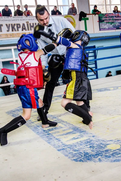 Odessa Ucrania Abril 2015 Copa Ucrania Boxeo Tailandés Entre Niños — Foto de Stock