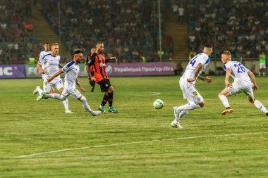 Odessa, Ukrayna - 21 Temmuz 2018. Dinamo Kiev ve Shahtar Donetsk Premier lig liderleri şiddetli ilkeli duygusal maçında Ukrayna Super Kupası maç sırasında