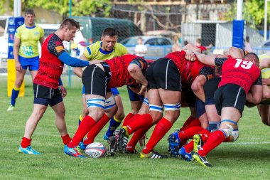Odessa, Ukrayna - 15 Mayıs 2016: Yarı final UEFA Kupa Rugby. Ukrayna ekibi ile Moldova arasındaki gergin oyun. Avrupa Kupası Rws IRB gümüş madalya için savaş