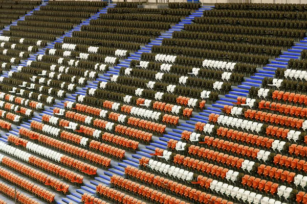 Leere Alte Plastikstühle Auf Den Tribünen Des Stadions Viele Leere — Stockfoto