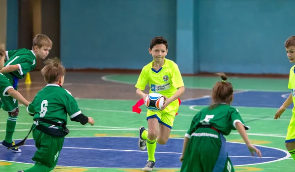 Odessa Ucrania Febrero 2018 Los Niños Pequeños Juegan Rugby Durante — Foto de Stock