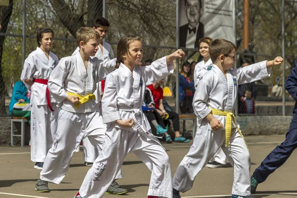 Odessa Ukraine April 2016 Demonstrations Children Parents Children Boys Girls — Stock Photo, Image