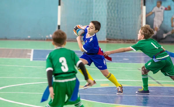 Odessa Ucrania Febrero 2018 Los Niños Pequeños Juegan Rugby Durante —  Fotos de Stock