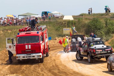 Odessa, Ukrayna - 29 Haziran: Ukrayna Kupası Şampiyonası motocross yarış pisti Zhivagova dağ, Odessa. Yetişkin biniciler ve çocuklar, 29 Haziran 2013 Odessa, Ukrayna