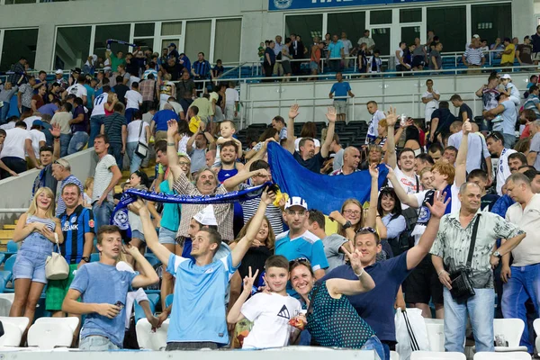 Oděsa Ukrajina Srpna 2015 Fotbalové Fanoušky Diváky Tribuně Stadionu Nemocný — Stock fotografie