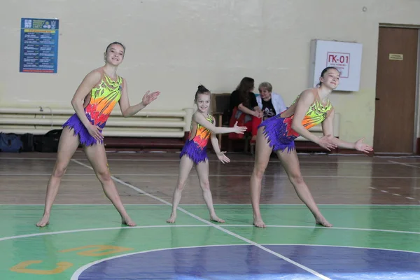 Odessa Ucraina Aprile 2017 Cheerleader Che Esibiscono Durante Partita Rugby — Foto Stock