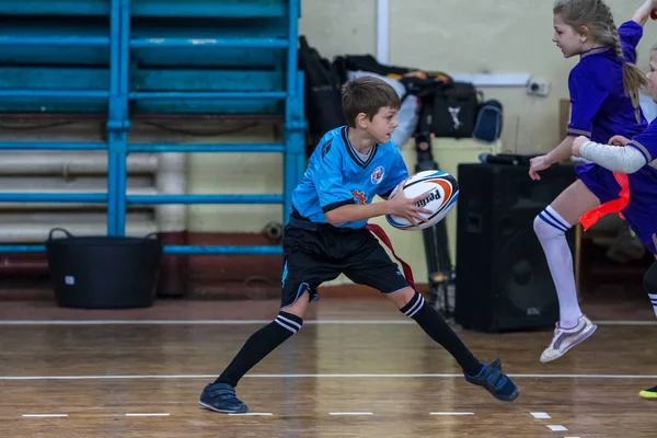 Odessa Ucrania Febrero 2018 Los Niños Pequeños Juegan Rugby Durante —  Fotos de Stock