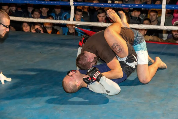 Odessa Ucrânia Outubro 2015 Lutas Regionais Ringue Atletismo Mma Lutadores — Fotografia de Stock