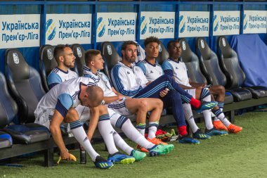 Odessa, Ukrayna - 3 Ağustos 2018: Futbolcular, Fc Djurgardens Eğer İsveç Melkemichel özcan sırasında oyun Uefa Avrupa Ligi 2018 Fc Mariupol (Ukrayna) ile futbol sahada. Futbol oyuncular Tren