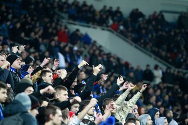 Odessa, Ukrayna - 20 Şubat: Fanlar ve Fc Chernomorets Odessa destekçileri Olympique Lionnais karşı maç sırasında destek takım, 20 Şubat 2014 yılında Odessa