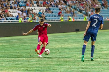 Odessa, Ukrayna - 9 Ağustos 2018: Uefa Avrupa Ligi 2018 Fc Mariupol (Ukrayna) - Fc Girondins de Bordeaux (Fransa) gergin bir futbol maçı Avrupa Ligi. Bordeaux - Fransa - kırmızı