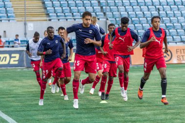 Odessa, Ukrayna - 9 Ağustos 2018: Avrupa Ligi Uefa Avrupa Ligi 2018 Fc Girondins de Bordeaux (Fransa) futbol maçı. Bordeaux - Fransa - ısınma, Fc Mariupol Ukrayna ile maçtan önce eğitim