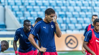 Odessa, Ukrayna - 9 Ağustos 2018: Avrupa Ligi Uefa Avrupa Ligi 2018 Fc Girondins de Bordeaux (Fransa) futbol maçı. Bordeaux - Fransa - ısınma, Fc Mariupol Ukrayna ile maçtan önce eğitim