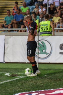 Odessa, Ukrayna - 21 Temmuz 2018. Dinamo Kiev ve Shahtar Donetsk Premier lig liderleri şiddetli ilkeli duygusal maçında Ukrayna Super Kupası maç sırasında