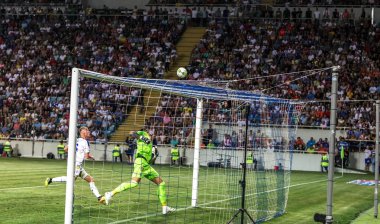 Odessa, Ukrayna - 21 Temmuz 2018. Dinamo Kiev ve Shahtar Donetsk Premier lig liderleri şiddetli ilkeli duygusal maçında Ukrayna Super Kupası maç sırasında