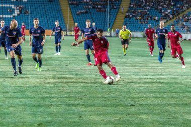 Odessa, Ukrayna - 9 Ağustos 2018: Uefa Avrupa Ligi 2018 Fc Mariupol (Ukrayna) - Fc Girondins de Bordeaux (Fransa) gergin bir futbol maçı Avrupa Ligi. Bordeaux - Fransa - kırmızı