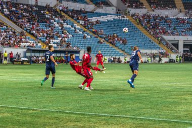 Odessa, Ukrayna - 9 Ağustos 2018: Uefa Avrupa Ligi 2018 Fc Mariupol (Ukrayna) - Fc Girondins de Bordeaux (Fransa) gergin bir futbol maçı Avrupa Ligi. Bordeaux - Fransa - kırmızı