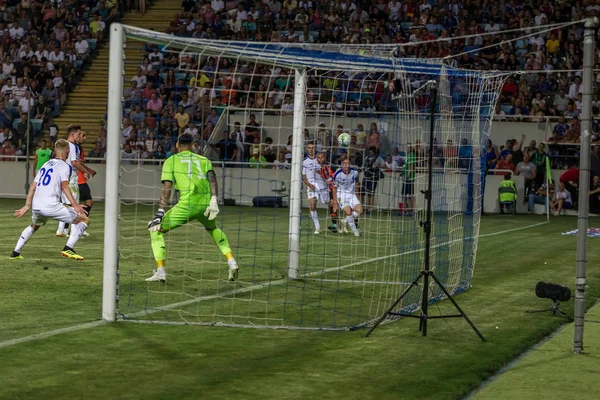 Odessa, Ukrayna - 21 Temmuz 2018. Dinamo Kiev ve Shahtar Donetsk Premier lig liderleri şiddetli ilkeli duygusal maçında Ukrayna Super Kupası maç sırasında