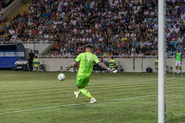 Odessa, Ukrayna - 21 Temmuz 2018. Dinamo Kiev ve Shahtar Donetsk Premier lig liderleri şiddetli ilkeli duygusal maçında Ukrayna Super Kupası maç sırasında