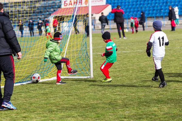 Odessa Ukraina Kwietnia 2018 Szkolenie Sportowe Gry Dla Małych Dzieci — Zdjęcie stockowe