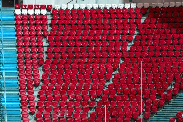 Bunte Plastiksitze Für Die Zuschauer Amphitheater Des Fußballstadions Konzeptioneller Hintergrund — Stockfoto