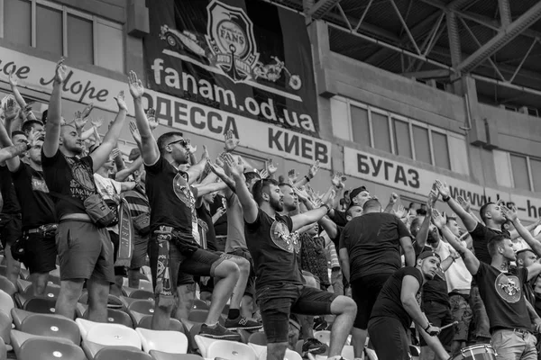 Odessa Ukraine Agosto 2018 Torcedores Futebol Emocional Apoiam Equipe Estádio — Fotografia de Stock