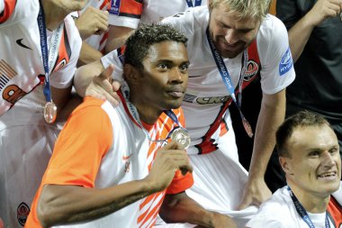Odessa, Ukrayna - 10 Temmuz 2013: Shakhtar oyuncular futbol oyun Shakhtar Donetsk ve Chernomorets Odessa, 10 Temmuz 2013, Odessa, Ukrayna sırasında yaşamıştır onların zaferi kutlamak